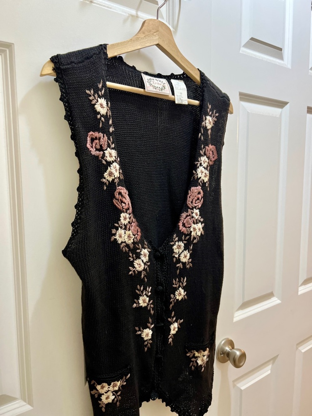 Vintage Erica Black Floral Embroidered Sleeveless Cardigan  #grannycore #cottage